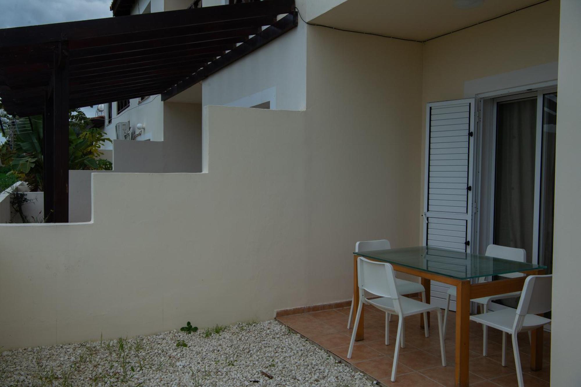 Path Latchi Beachfront Apartments Bagian luar foto