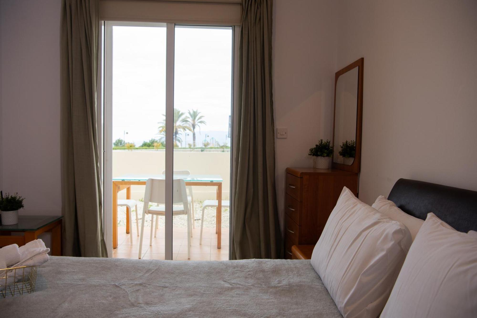 Path Latchi Beachfront Apartments Bagian luar foto
