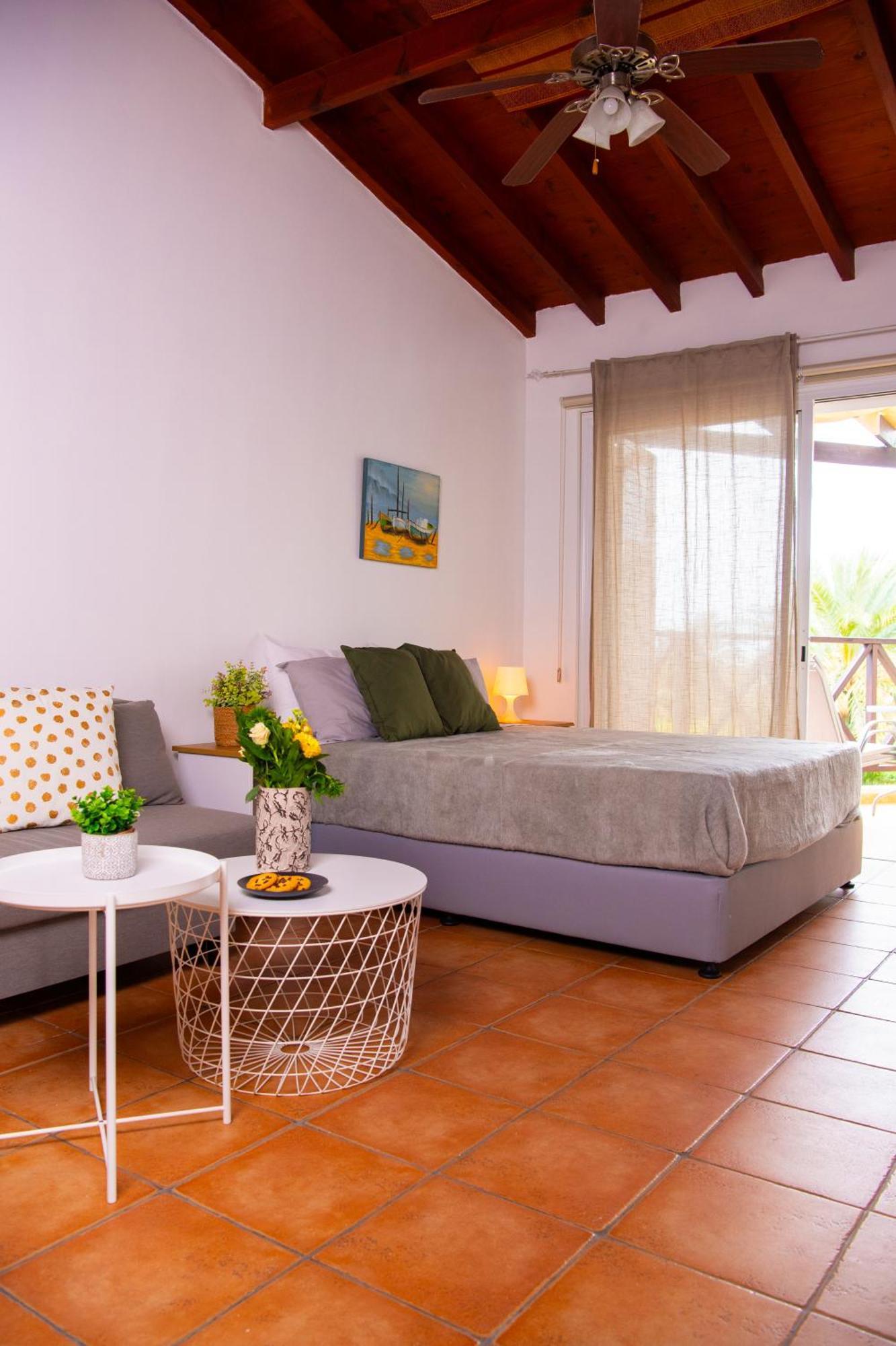 Path Latchi Beachfront Apartments Bagian luar foto